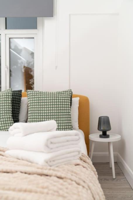 Two Bedroom Apartment By Buonomo Stays Short Lets & Serviced Accommodation In Balham With Balcony Londres Exterior foto